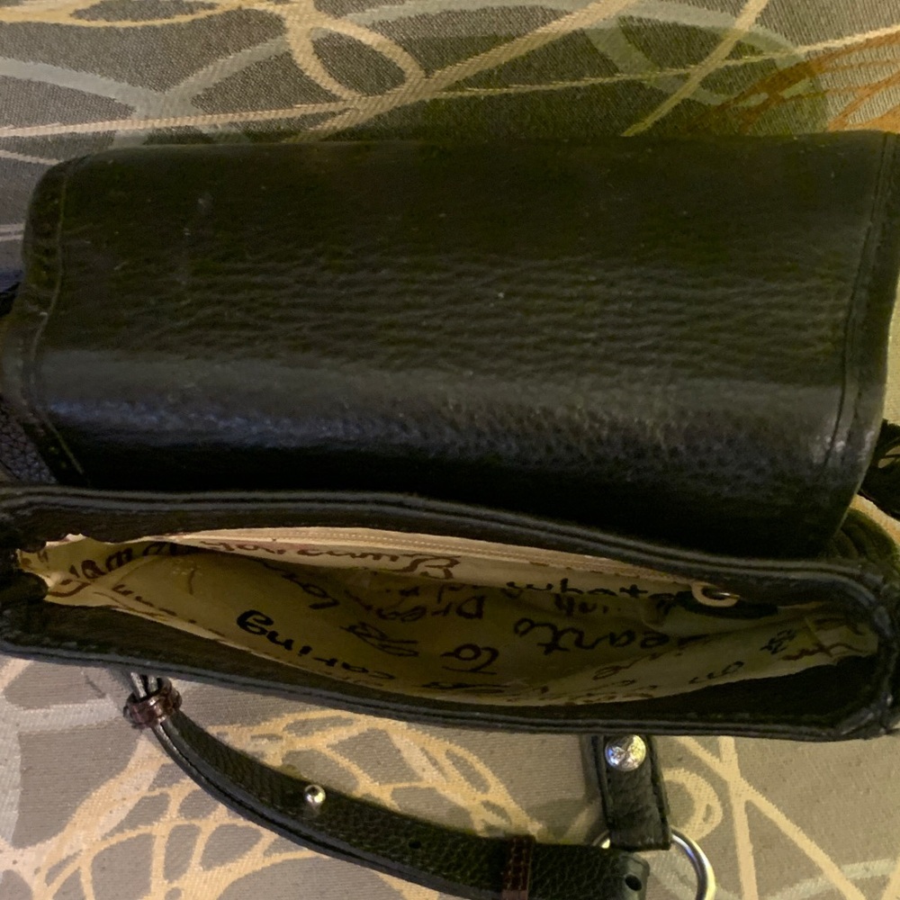 Brighton Mission Bay Flap Saddle Bag in black and brown two tone leather finish - Picture 6 of 9